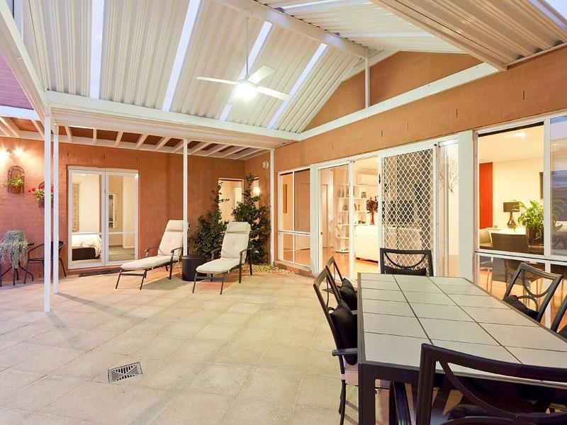 1 Maple Court, Cheltenham VIC 3192