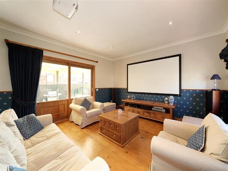 2 Donna Close, Dingley Village VIC 3172