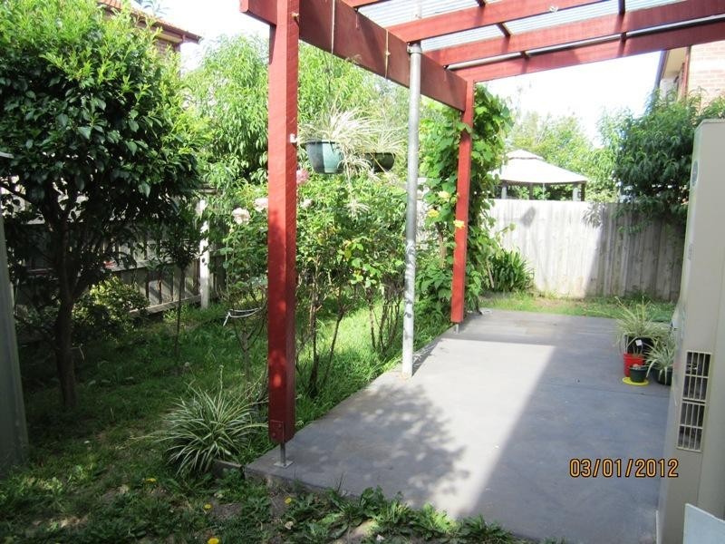 18 Tintern Mews, Cheltenham VIC 3192