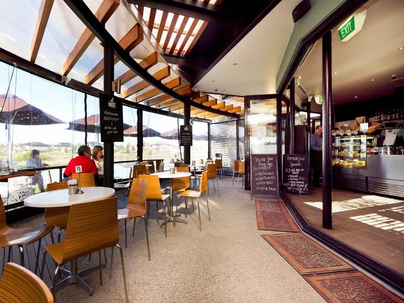 35 Waterside Drive, Waterways VIC 3195