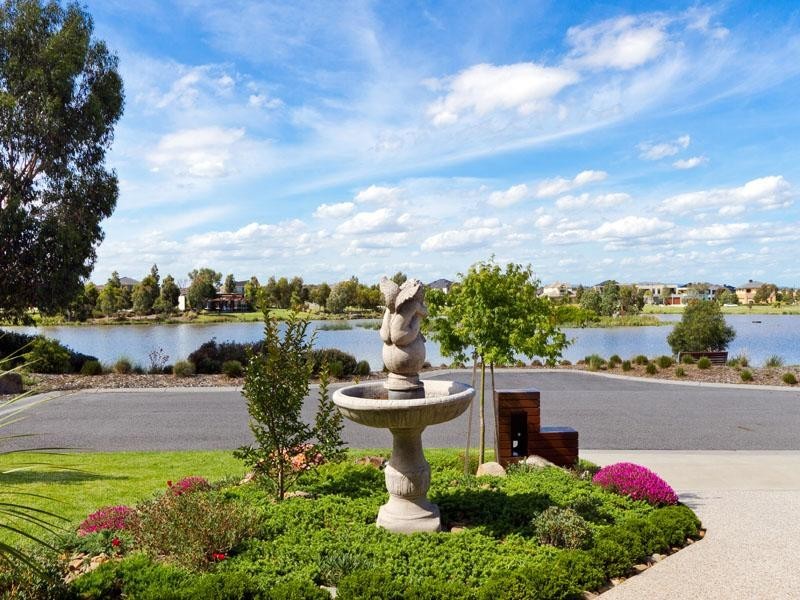 5 Moonrise Close, Waterways VIC 3195
