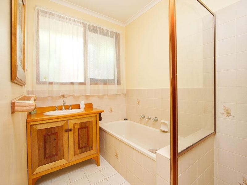 15 Nickson Close, Dingley Village VIC 3172