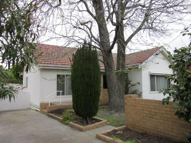 18 Mernda Avenue, Cheltenham VIC 3192