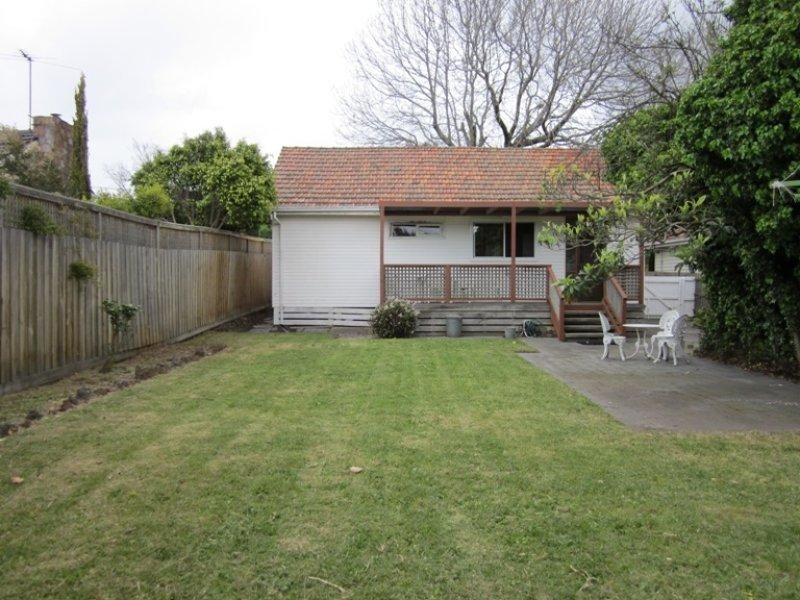 18 Mernda Avenue, Cheltenham VIC 3192