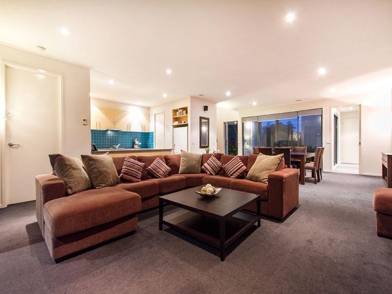 15 Fisher Mews, Waterways VIC 3195