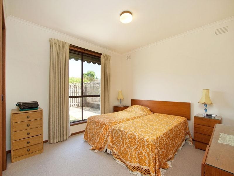 35 Woodland Drive, Cheltenham VIC 3192