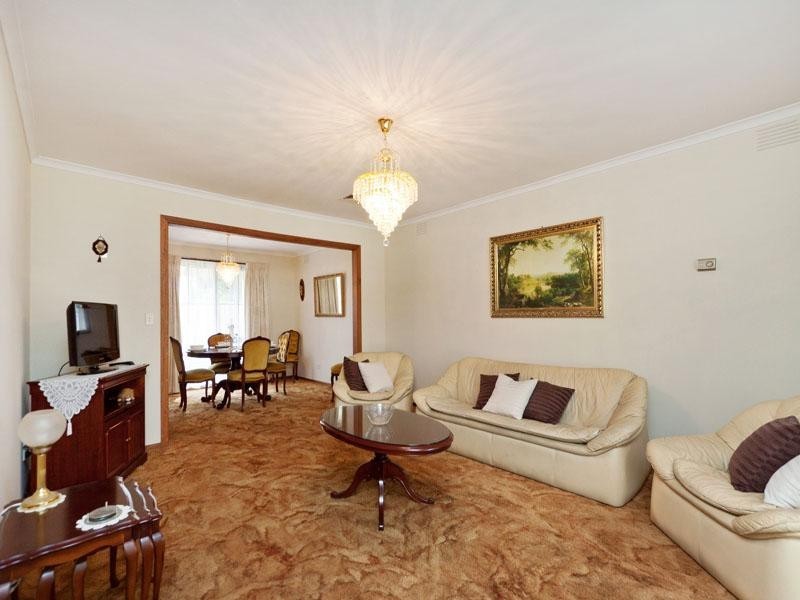 24 Kubis Crescent, Dingley Village VIC 3172