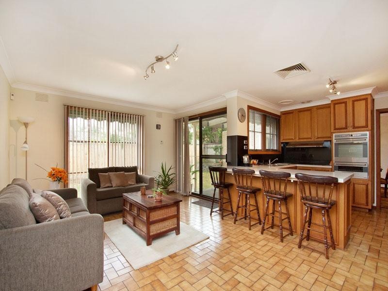 24 Kubis Crescent, Dingley Village VIC 3172