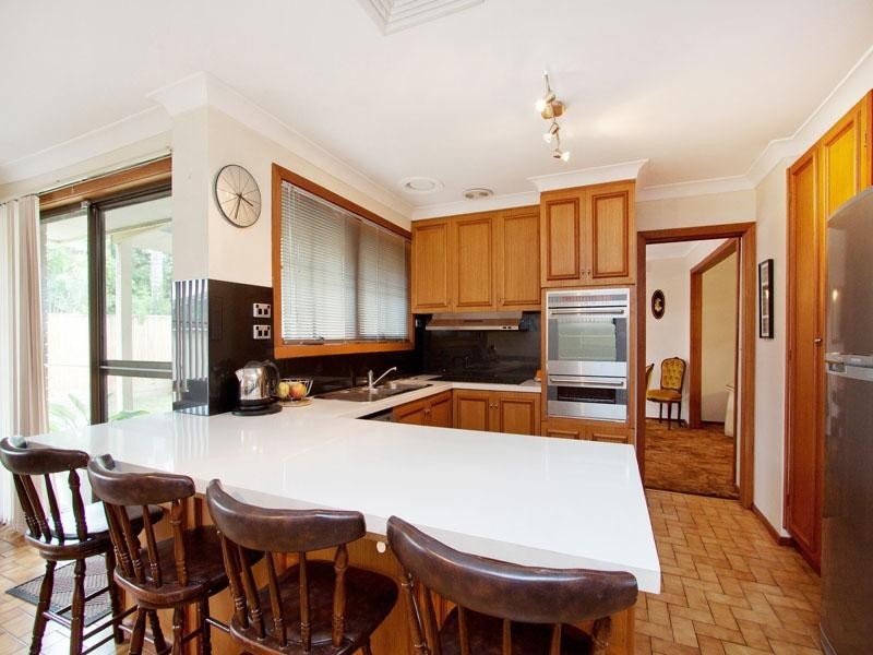 24 Kubis Crescent, Dingley Village VIC 3172