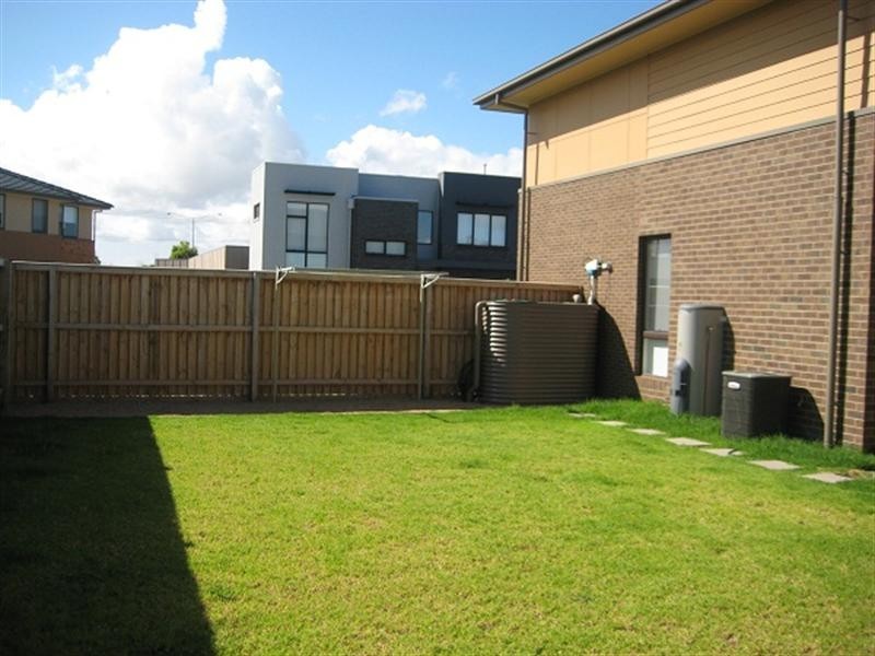 21 Dresden Drive, Waterways VIC 3195