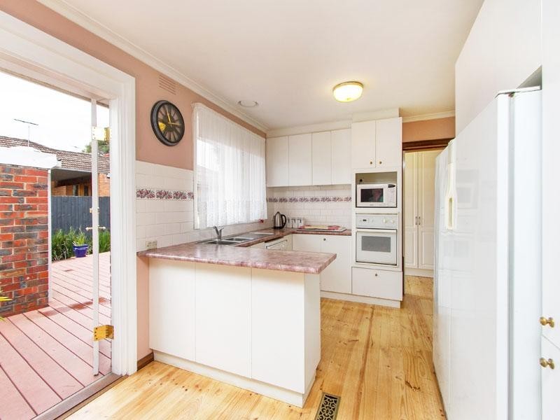 18 Willow Avenue, Cheltenham VIC 3192