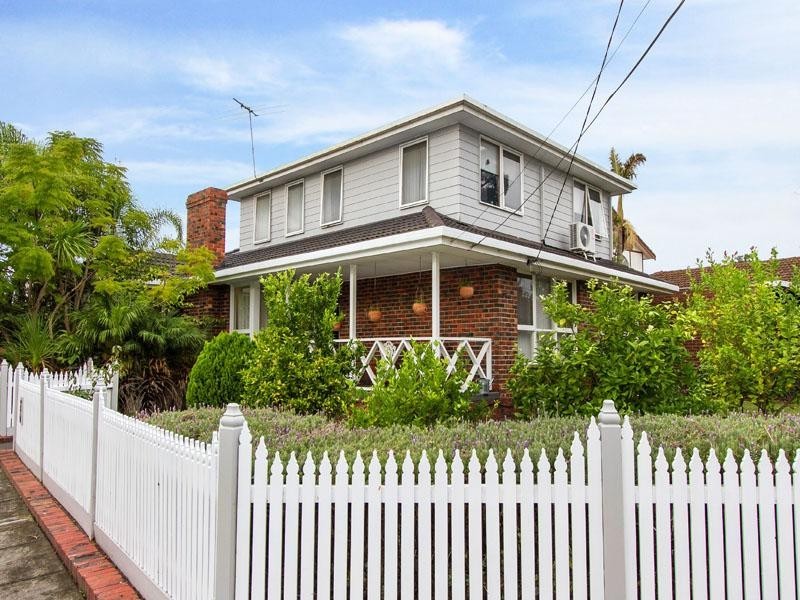 18 Willow Avenue, Cheltenham VIC 3192