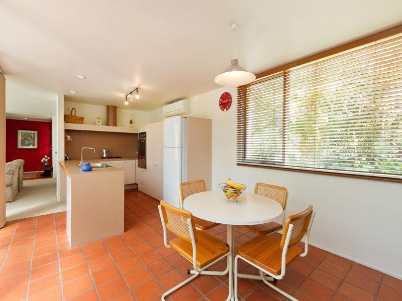 5 Hamlet Place, Dingley Village VIC 3172