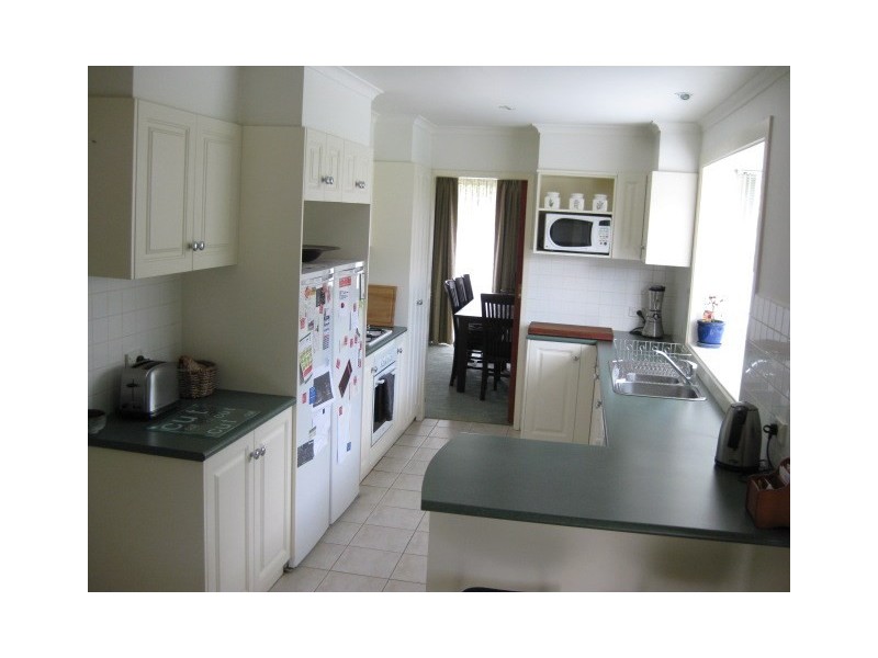 80 Village Drive, Dingley Village VIC 3172