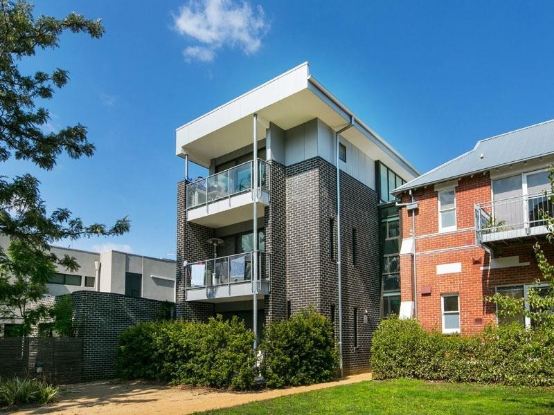 3/3 Evergreen Circuit, Cheltenham VIC 3192