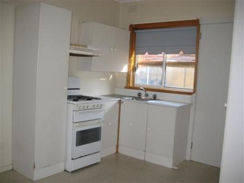 2/18 White Street, Mordialloc VIC 3195