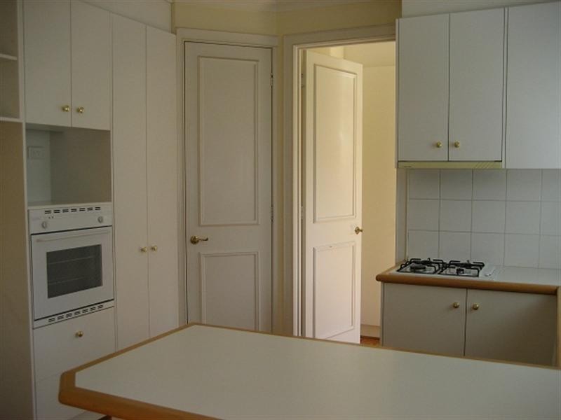 11 Martens Place, Dingley Village VIC 3172