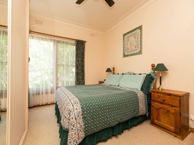 1 Yaralla Road, Bentleigh East VIC 3165