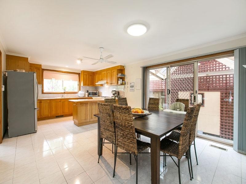 2 Juan Court, Dingley Village VIC 3172