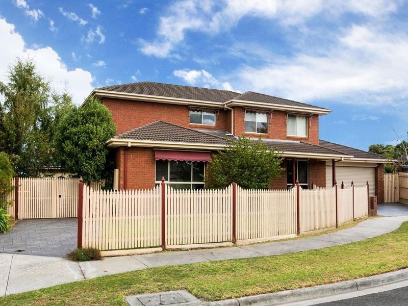 2 Juan Court, Dingley Village VIC 3172