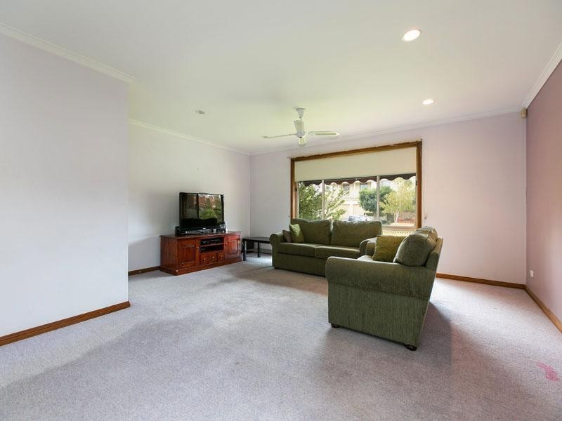 2 Juan Court, Dingley Village VIC 3172