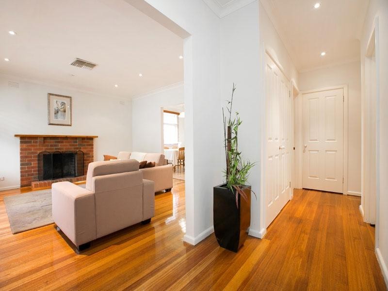 4 St Marks Close, Dingley Village VIC 3172