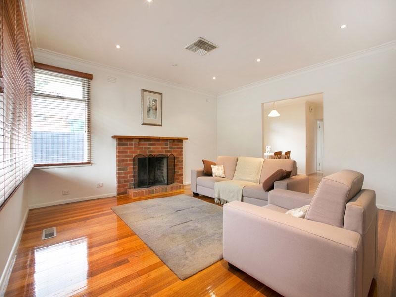 4 St Marks Close, Dingley Village VIC 3172