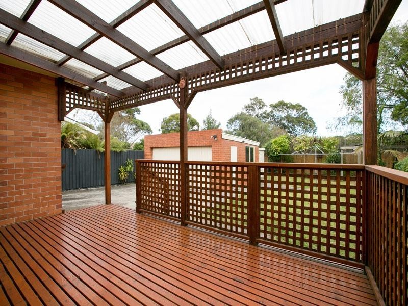 4 St Marks Close, Dingley Village VIC 3172