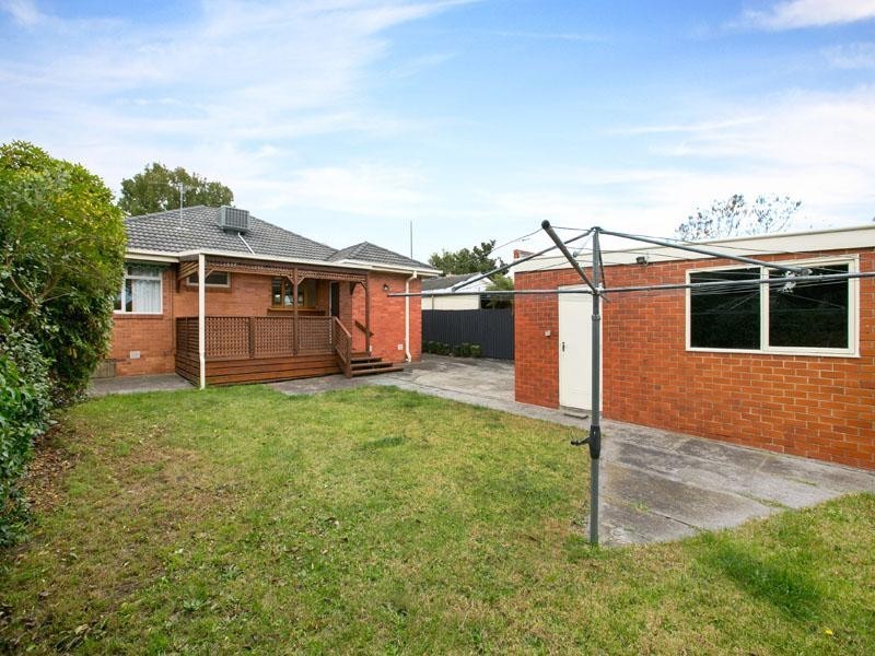 4 St Marks Close, Dingley Village VIC 3172