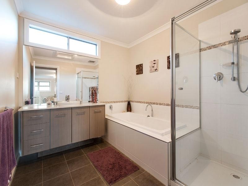 23 Jolimont Place, Dingley Village VIC 3172