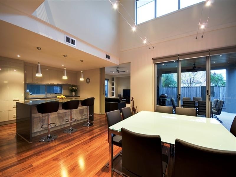 3 Waterside Drive, Waterways VIC 3195