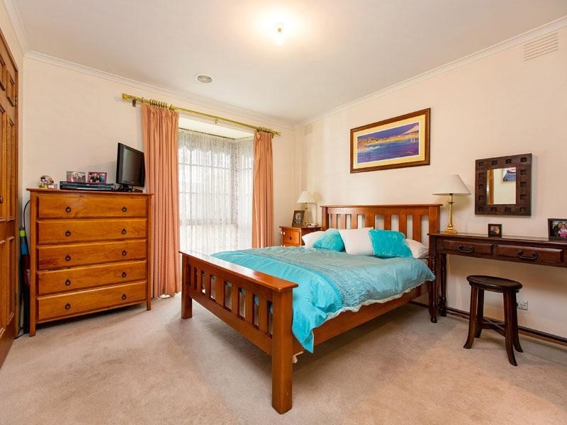 41 Bayville Drive, Dingley Village VIC 3172