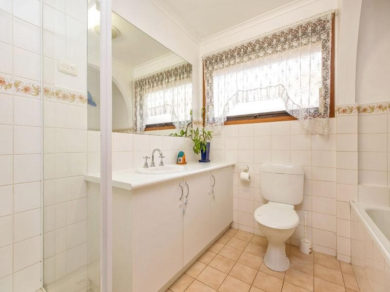 41 Bayville Drive, Dingley Village VIC 3172