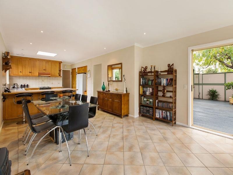 21 Forest Park Road, Dingley Village VIC 3172