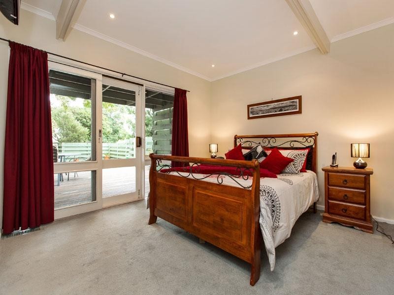 21 Forest Park Road, Dingley Village VIC 3172