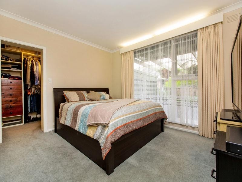 21 Forest Park Road, Dingley Village VIC 3172