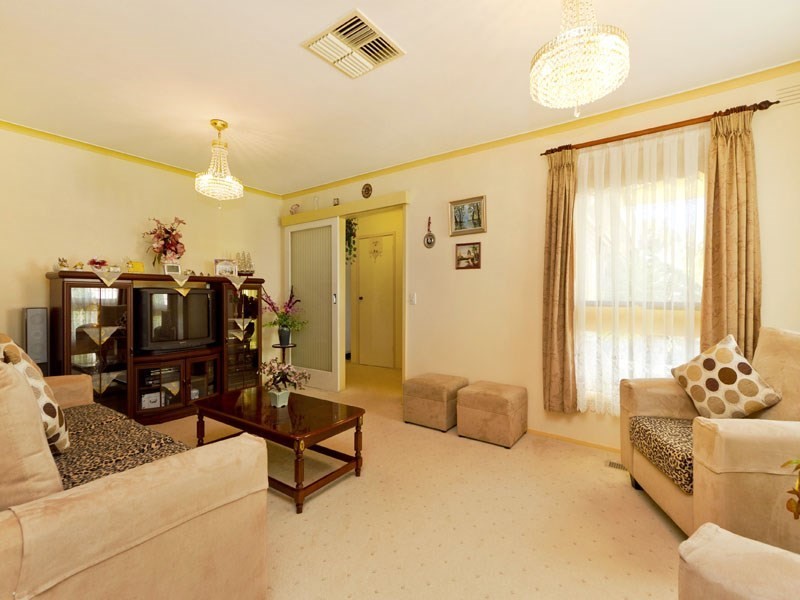 38 Village Drive, Dingley Village VIC 3172