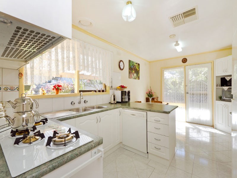 38 Village Drive, Dingley Village VIC 3172