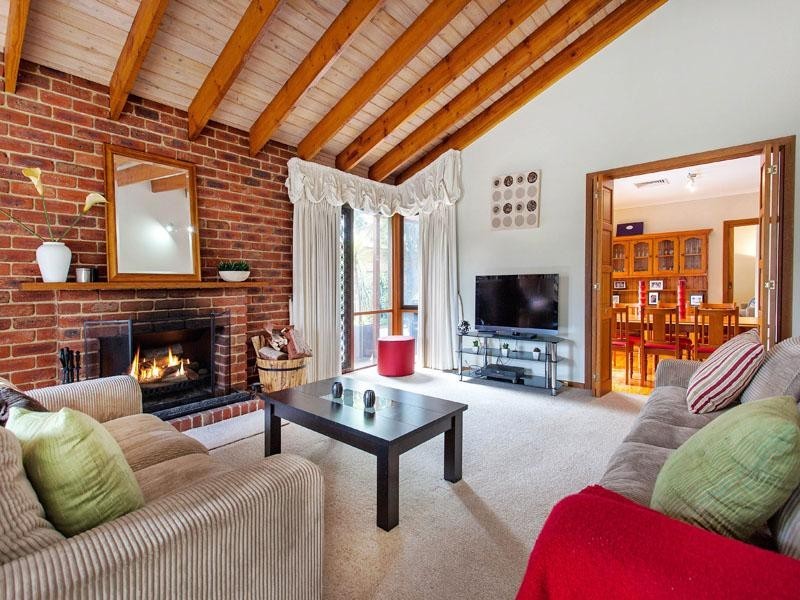 15 Mussert Avenue, Dingley Village VIC 3172