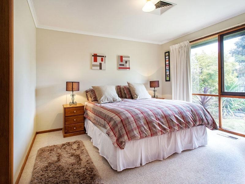 15 Mussert Avenue, Dingley Village VIC 3172