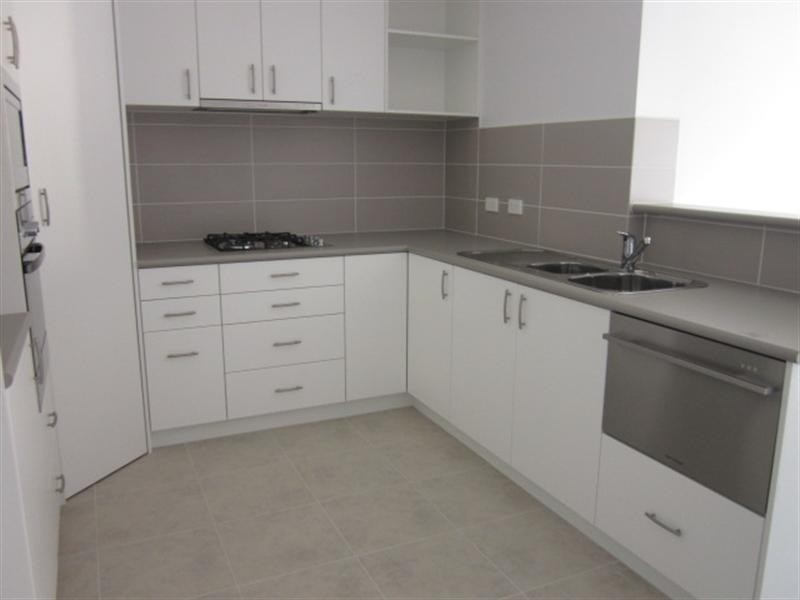 2/279 Charman Road, Cheltenham VIC 3192