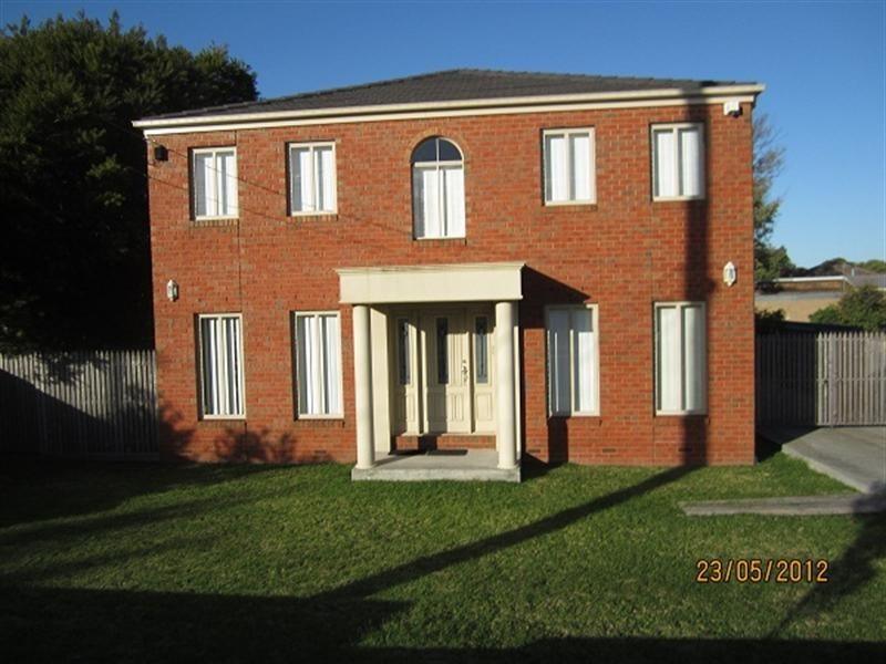 372 Warrigal Road, Cheltenham VIC 3192