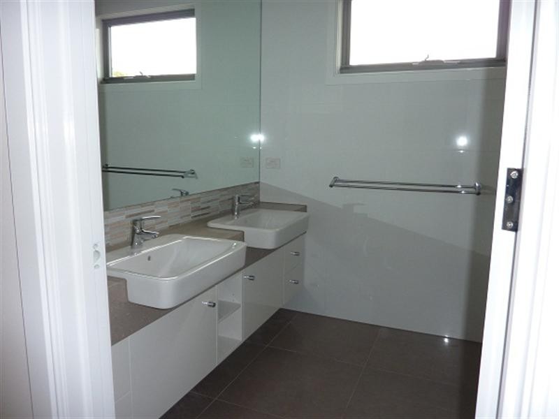 13 Maude Street, Cheltenham VIC 3192