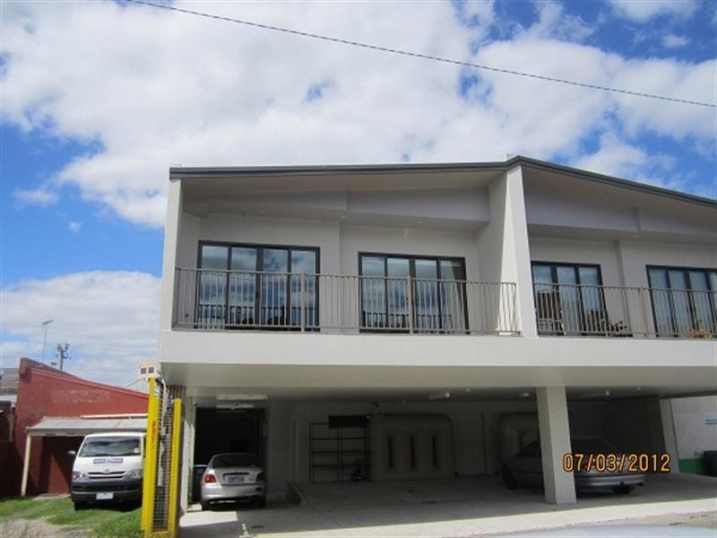 2/279 Charman Road, Cheltenham VIC 3192