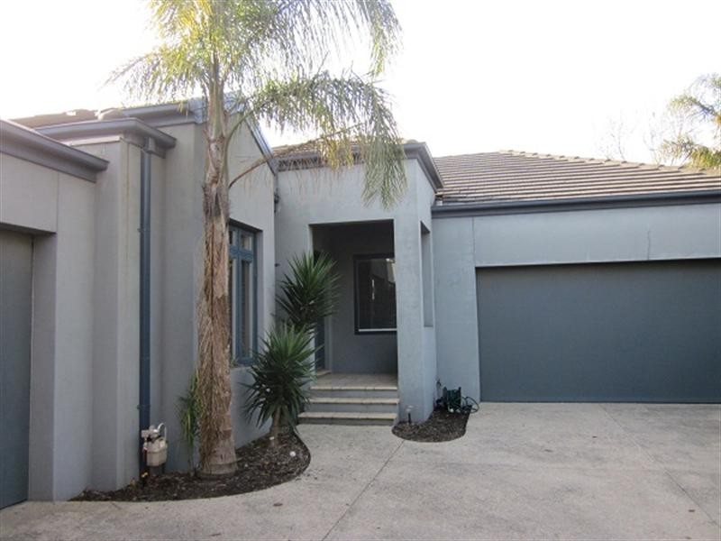 12A Ozone Avenue, Beaumaris VIC 3193