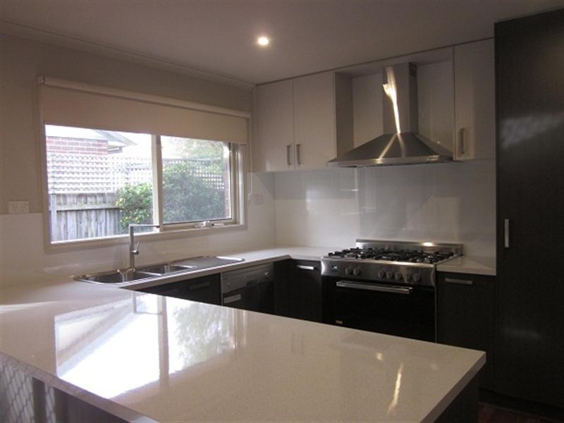 36 Tintern Mews, Cheltenham VIC 3192