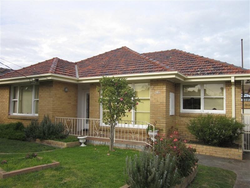 18 Swinden Avenue, Cheltenham VIC 3192