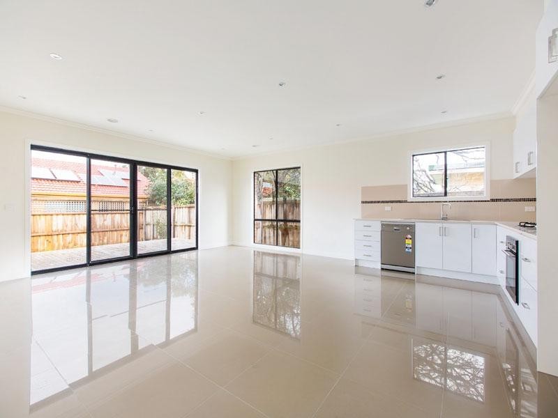 8A Sinclair Street, Cheltenham VIC 3192