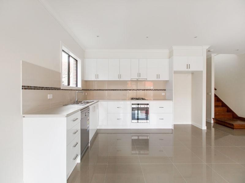 8A Sinclair Street, Cheltenham VIC 3192