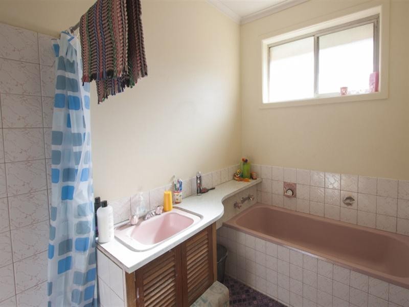 4 Nirringa Avenue, Aspendale VIC 3195